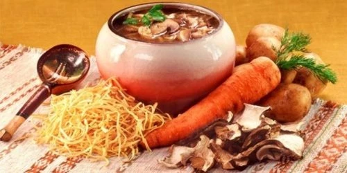 В пост необходимо молиться чаще, читать акафисты, каноны, духовную литературу