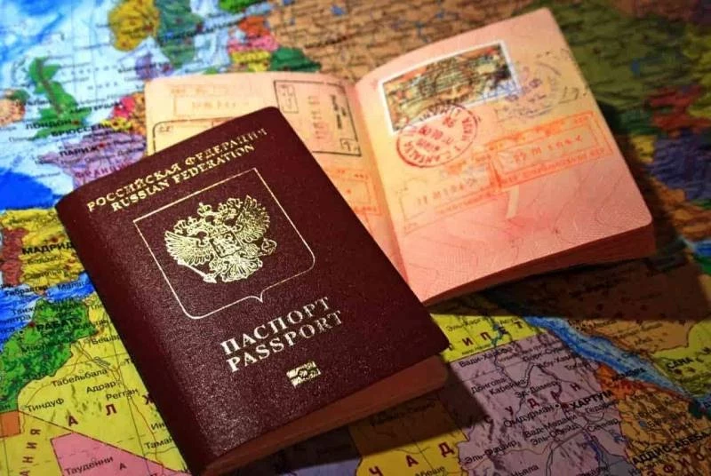 Будут ли отбирать загранпаспорта у уклонистов с повесткой: в каких случаях могут отобрать паспорт или загранник у россиянина