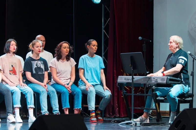 Как Иван Иванович Благодёр заманивал юные голоса Приморья в РГИСИ. Мастер-класс вербовки