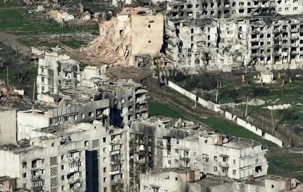 Артемовск (Бахмут) сегодня, 17 мая 2023: стало известно, как обстоят дела с флагами города, последние новости на 17.05.2023