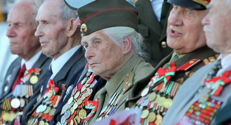 Выплаты ветеранам к 9 мая 2023 года: кому положены, сумма