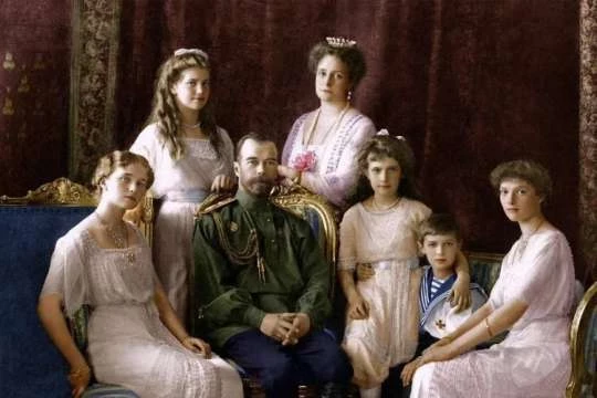 Журналисты раскрыли детали биографии первооткрывателя лжецарских останков