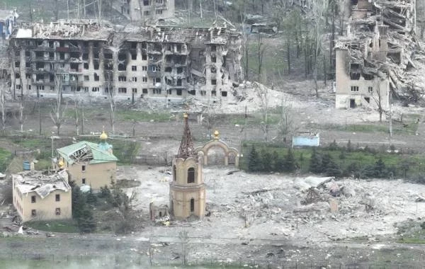 Артемовск (Бахмут) сегодня, 10 мая 2023: боевики ВСУ взрывают здания при отступлении из Артемовска, последние новости на 09.05.2023
