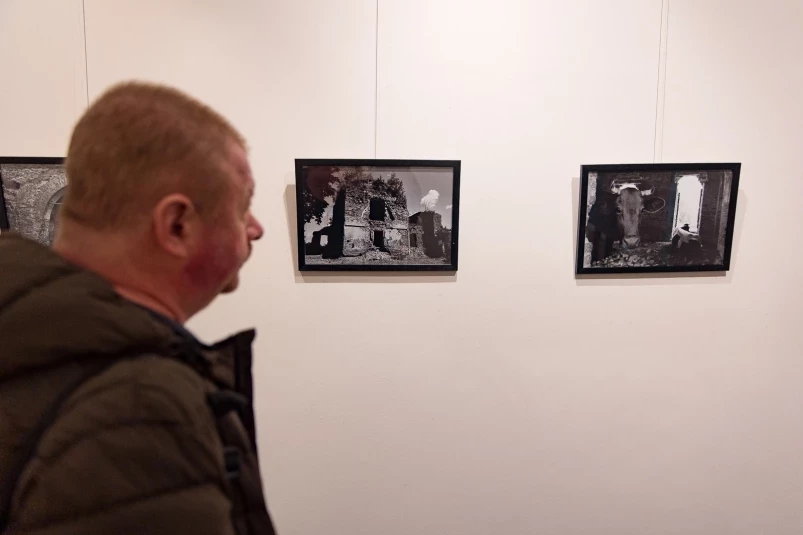 Человек из параллельного мира Сергей Полывянный открыл свой портал в ЦСИ “Артэтаж”