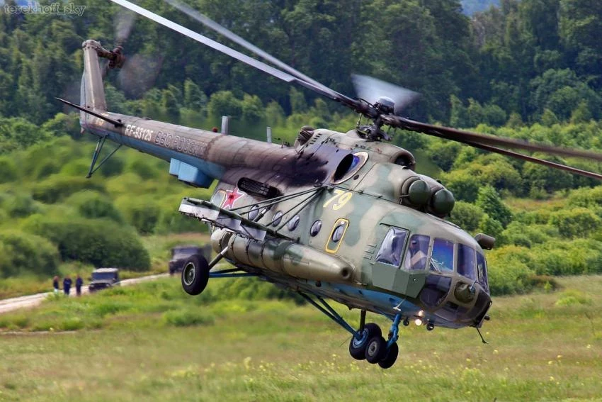 Вертолет Ми-8 совершил жесткую посадку в Ханты-Мансийском автономном округе