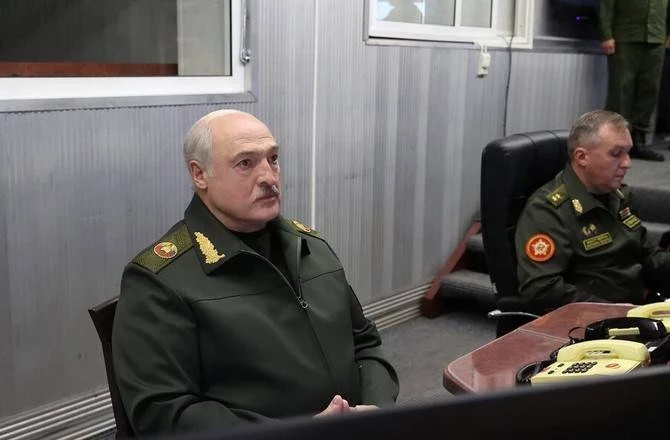 Почему Войска ПВО и ВВС Беларуси уже несколько суток в повышенной боевой готовности, ответ Лукашенко