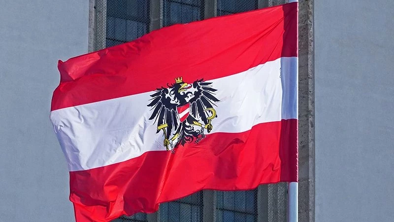 Глава МИД Австрии Шалленберг посоветовал Западу не отказываться от переговоров с Россией