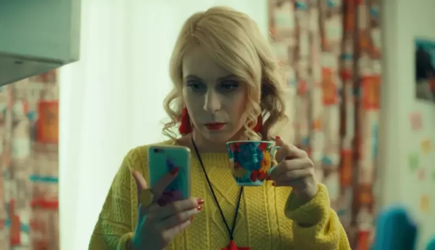 Звезда сериала «СашаТаня» призналась, что сожгла баню свекрови