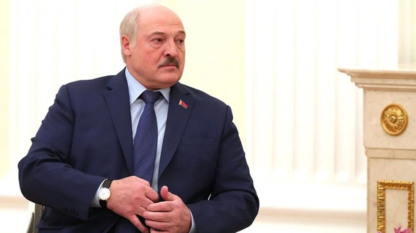 Лукашенко признался, что благодарил Путина в беседе о ядерном оружии на ЕАЭС
