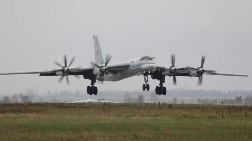 Военкоры сообщили о комбинированном ударе ВКС РФ по объектам ВСУ