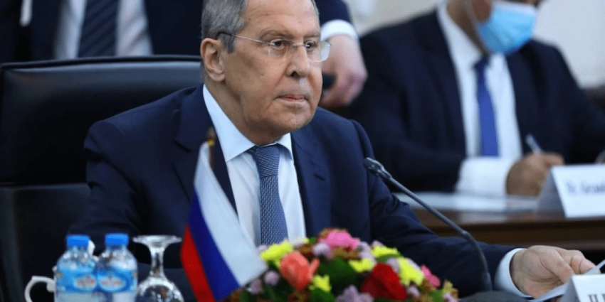 Попрошайки. Киев взял за правило «выпрашивать что-то у Запада»