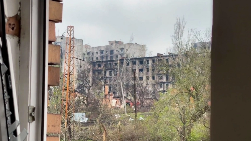 Боец украинской армии заявил о падении обороны Бахмута