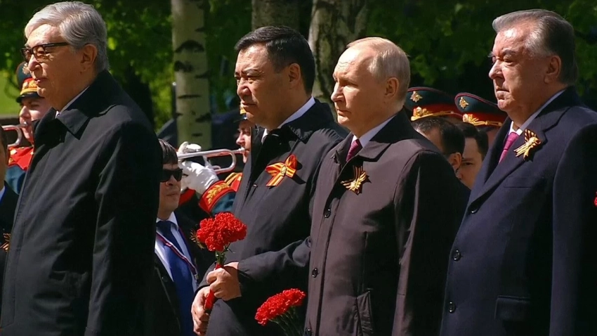 Путин проводит неформальный завтрак с лидерами стран СНГ в Кремле