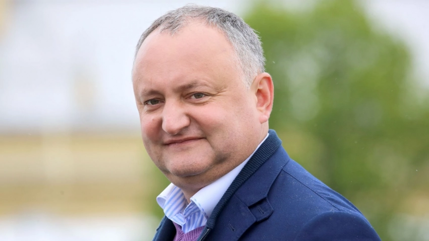 Додон вопреки запрету властей надел георгиевскую ленту в День Великой Победы