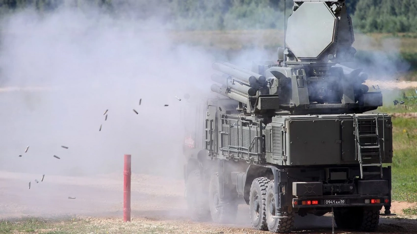 Baza: украинский беспилотник попытался атаковать воинскую часть в Курской области