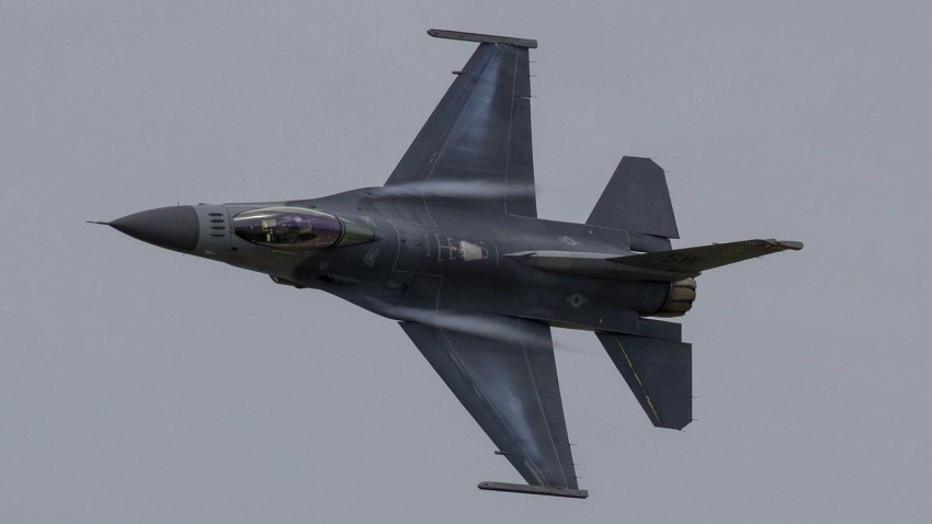 Newsweek: украинские F-16 столкнутся с тремя проблемами в противостоянии с Россией