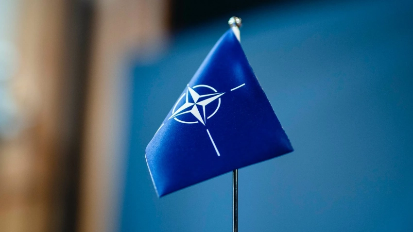 Евродепутат Бек назвал маловероятным скорое вступление Украины в ЕС и НАТО
