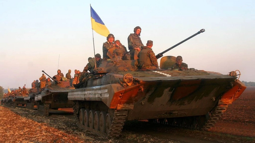 Минобороны: ВС РФ уничтожили склады боеприпасов в Черниговской области