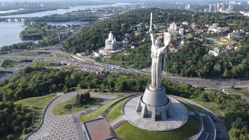 Парламент Крыма счел бредовым план Киева по «возвращению» Украины к границам 1991 года