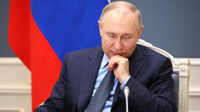 Путин сравнил поддержку однополярного мира с выстрелом себе в ногу