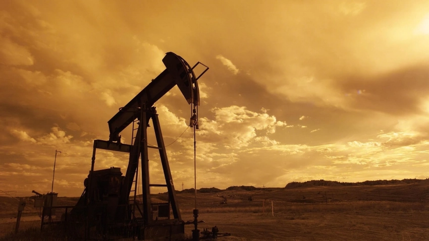 Средняя цена на нефть марки Urals снизилась до 55,97 доллара за баррель