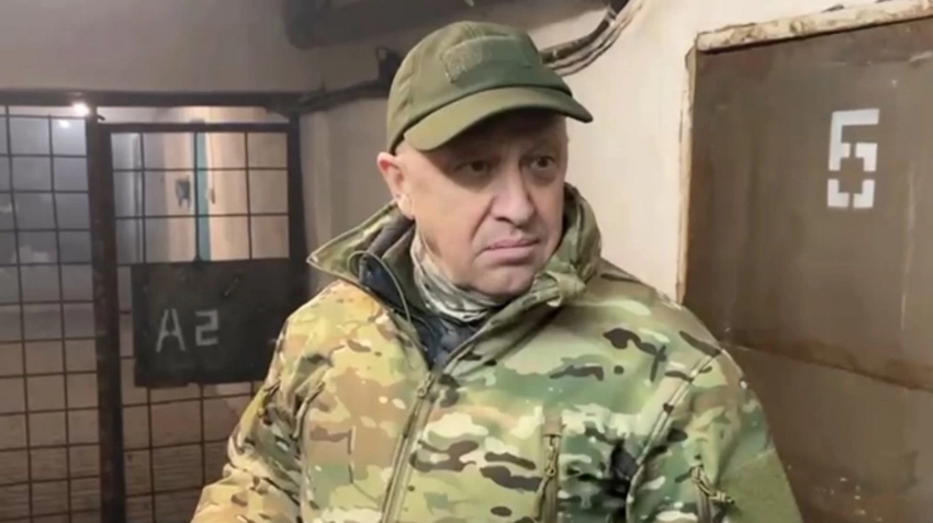 ЧВК «Вагнер» в Бахмуте продвигается вперед несмотря на «посыпавшиеся фланги»