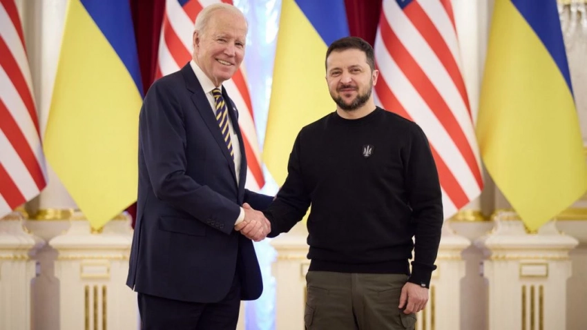 Зеленский попросил о гарантиях безопасности для Украины на встрече с Байденом
