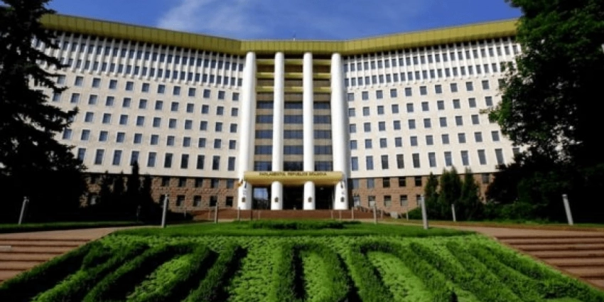 Молдова ищет газ в Украине и Румынии в условиях кризиса в отношениях с Газпромом