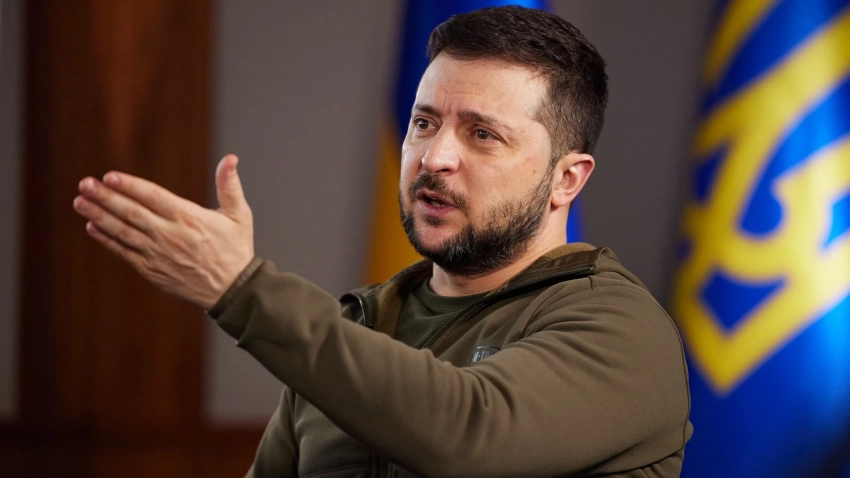 Пользователи Twitter окрестили Зеленского попрошайкой года после визита в Великобританию