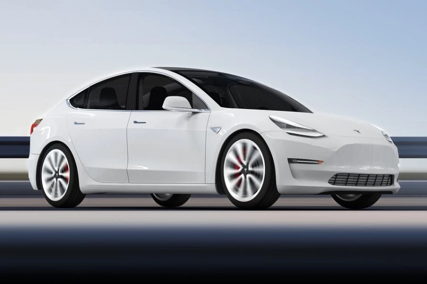Обновления программного обеспечения Tesla разряжают или убивают дорогие батареи