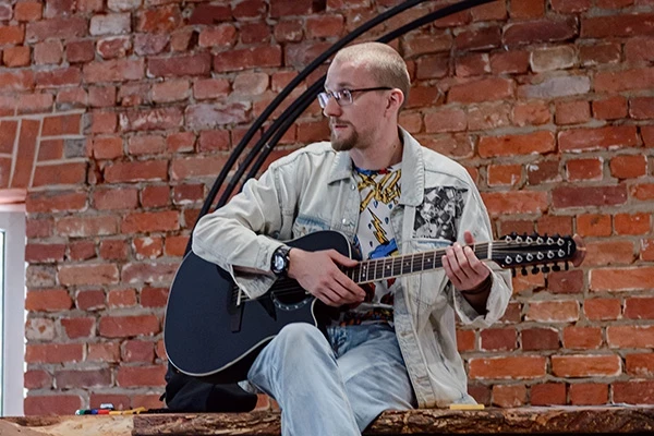 Матвей Северянин: разоблачение иллюзии, что интернет-бизнесмены — богатые бездельники на пляже под пальмой