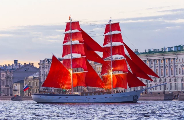 Портал в будущее: как проходит подготовка к Алым парусам в Санкт-Петербурге в 2023 году