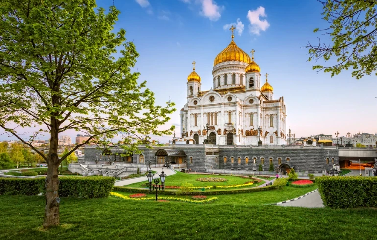 Чудотворная Табынская икона Божией Матери: в чем помогает и какую молитву читать в тяжелые часы