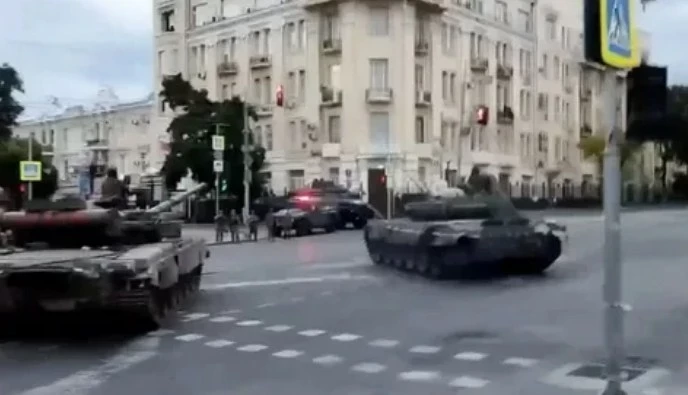 «Вагнер» в Ростове, новое заявление Пригожина, колона военной техники на трассе М4, что известно на 7:00 24 июня
