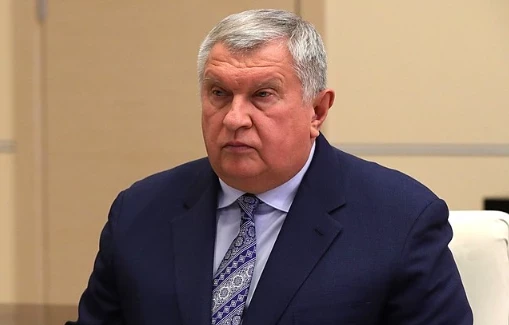 Игорь Сечин видит в рубле замену доллару в роли резервной валюты