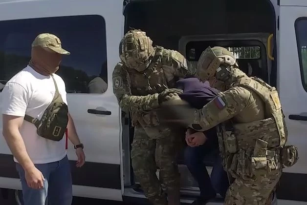 Взрыв банка в Химках: почему 19-летний москвич пошел на преступление, кто его заставил это сделать