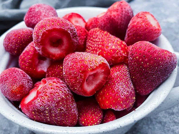 Заморозка клубники на зиму: избегайте ошибок и наслаждайтесь вкусом лета