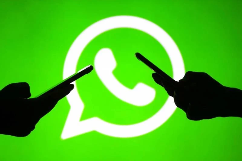 Может ли приложение WhatsApp подслушивать вас по ночам