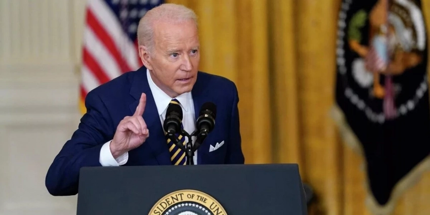 Уж очень помог Байден России и «заслужил» почётного знака в Москве, считает Е.Сатановский