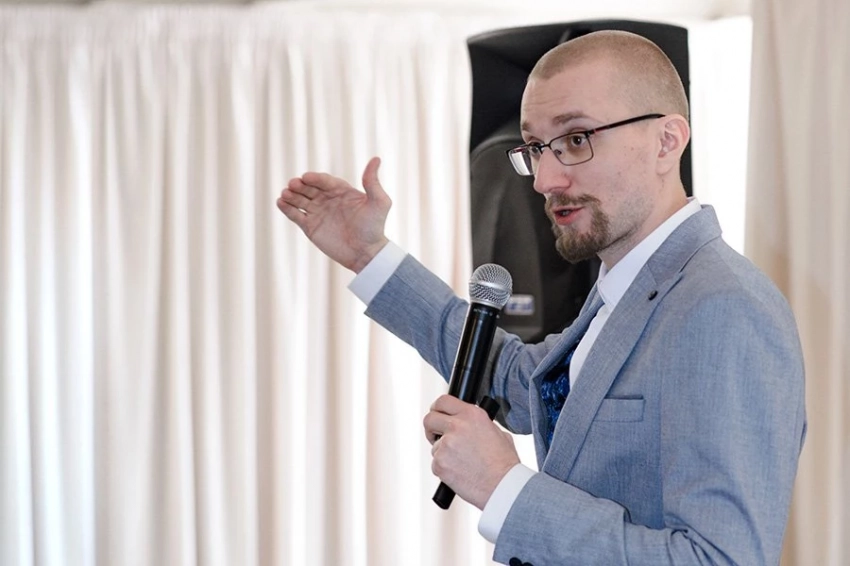 Матвей Северянин: разоблачение иллюзии, что интернет-бизнесмены — богатые бездельники на пляже под пальмой