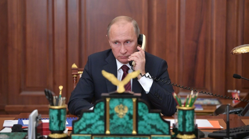 Tencent: Шольц захотел связаться с Путиным после новости о немецком «артефакте» на Украине