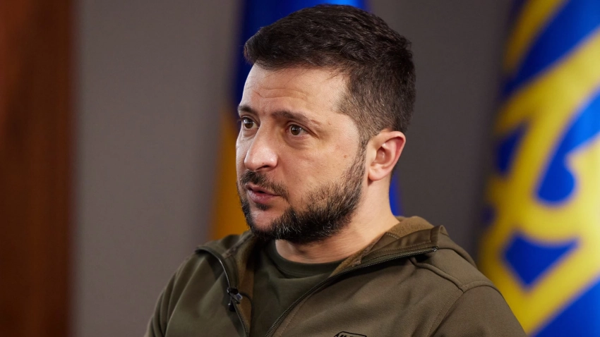 Зеленский подписал закон о переносе Дня Победы с 9 на 8 мая на Украине 