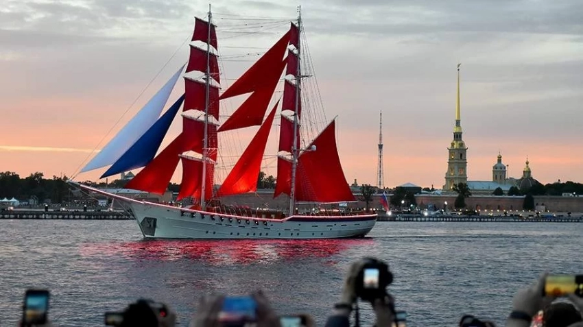 Портал в будущее: как проходит подготовка к Алым парусам в Санкт-Петербурге в 2023 году