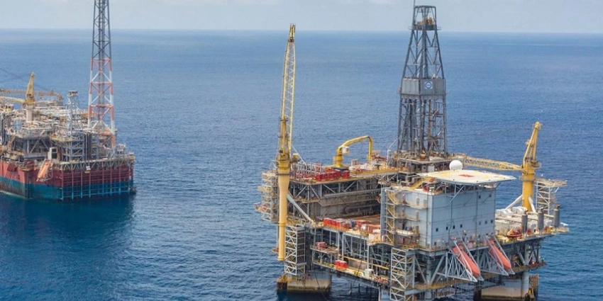 СШA выгоняют из Африки, а Гeрмания заменяет российский газ.. российским же СПГ