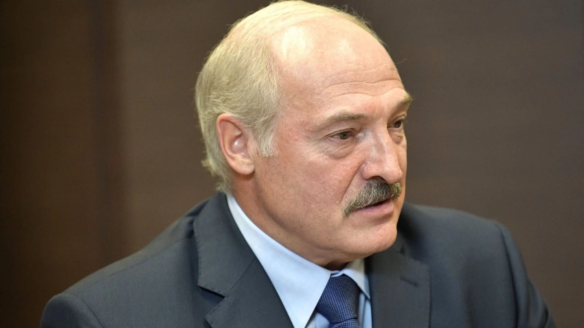 Лукашенко указал на правильность выбранного Белоруссией пути по модернизации оружия на фоне наступления ВСУ
