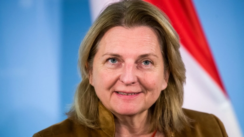 Экс-глава МИД Австрии Кнайсль заявила, что ее считают «российским олигархом» и шпионом