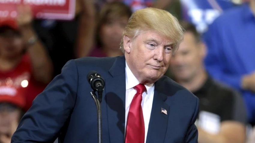 Трамп не собирается отказываться от политических планов после предъявления обвинений