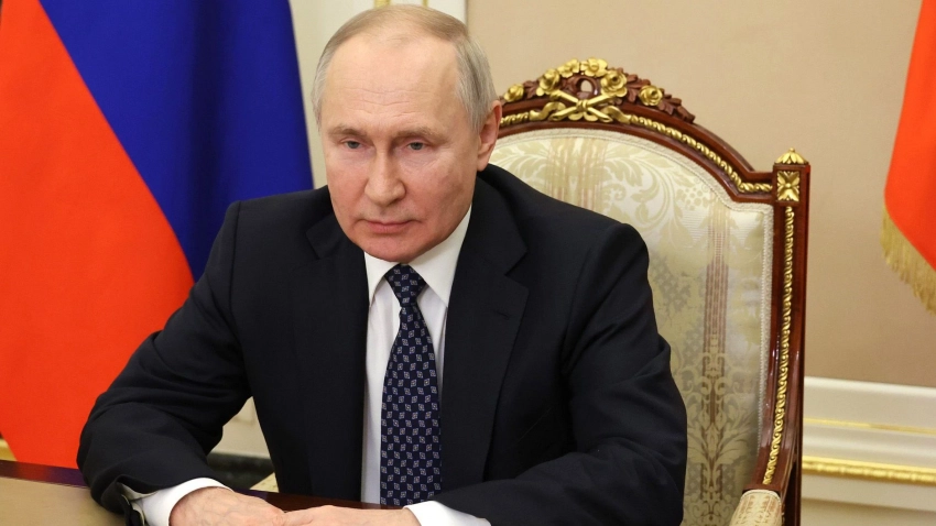 Путин на следующей неделе выдаст госпремии в Кремле и присоединится к ПМЭФ