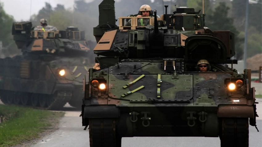 InfoBrics: ВСУ потеряли много бронемашин Bradley из-за недооценки российских войск