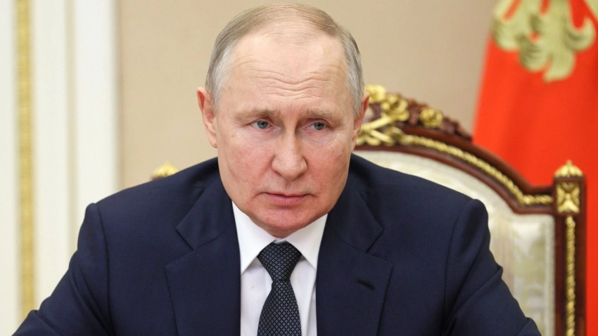 Путин назвал возможным привлечение гражданских специалистов к работе с военными